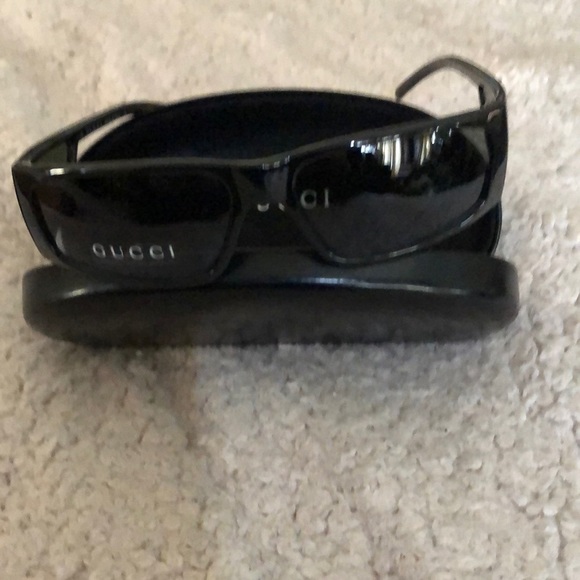 Gucci black unisex has tag on lens black dark gray lens side panels NWOT - Picture 8 of 15